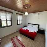 Denis House 1930 Cozy Private With Authentic Charm Maison d'hôtes 4*