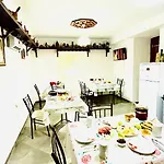Denis 1930 Traditional Family In Old Town Homemade Breakfast 4* Gjirokastër