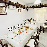 Maison d'hôtes Denis House 1930 Cozy Private With Authentic Charm Gjirokastër