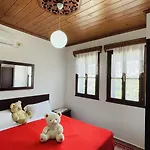 Maison d'hôtes Denis House 1930 Cozy Private With Authentic Charm Gjirokastër