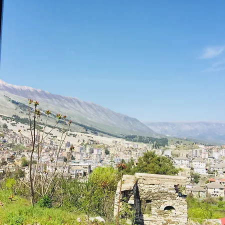 Πανσιόν Denis 1930 Traditional Family In Old Town Homemade Breakfast 4*