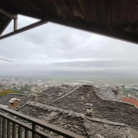 Denis 1930 Traditional Family In Old Town Homemade Breakfast 4* Gjirokastër