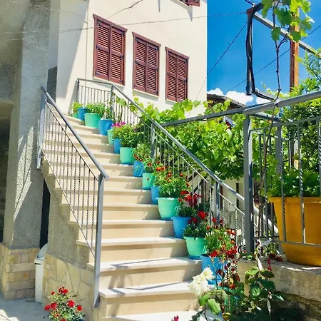 Denis House 1930 Cozy Private With Authentic Charm Gjirokastër