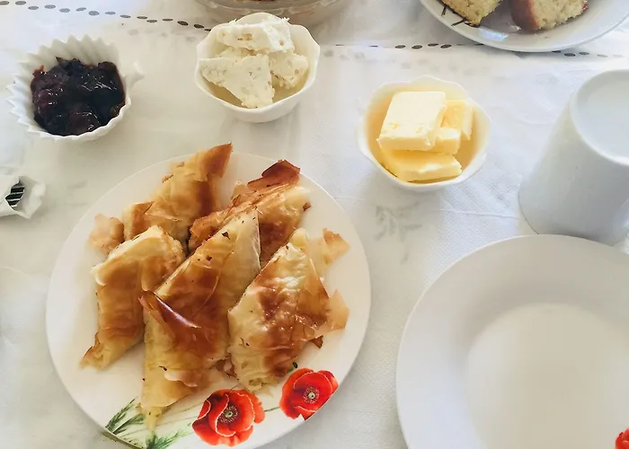 Denis 1930 Traditional Family In Old Town Homemade Breakfast Casa de hóspedes