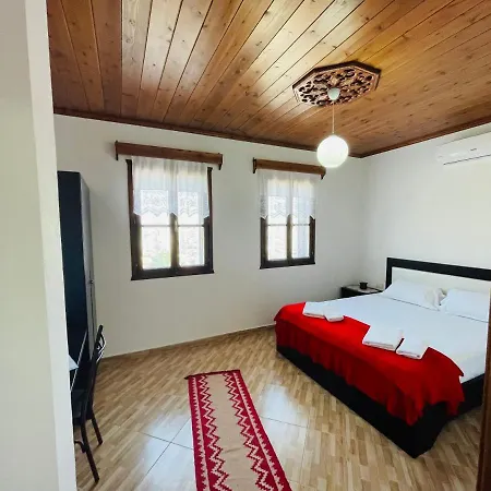 Guest house Denis House 1930 Cozy Private With Authentic Charm 4*