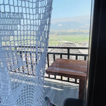 Denis 1930 Traditional Family In Old Town Homemade Breakfast 4* Gjirokastër