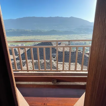 Denis 1930 Traditional Family In Old Town Homemade Breakfast Gasthuis