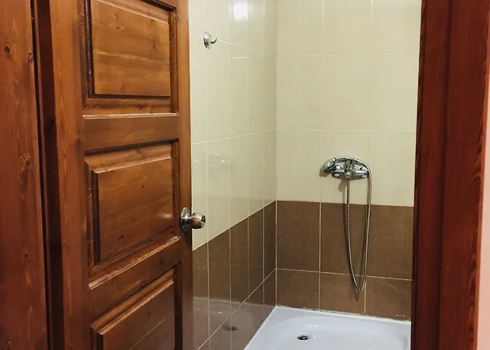 Denis 1930 Traditional Family In Old Town Homemade Breakfast Guest house 4*